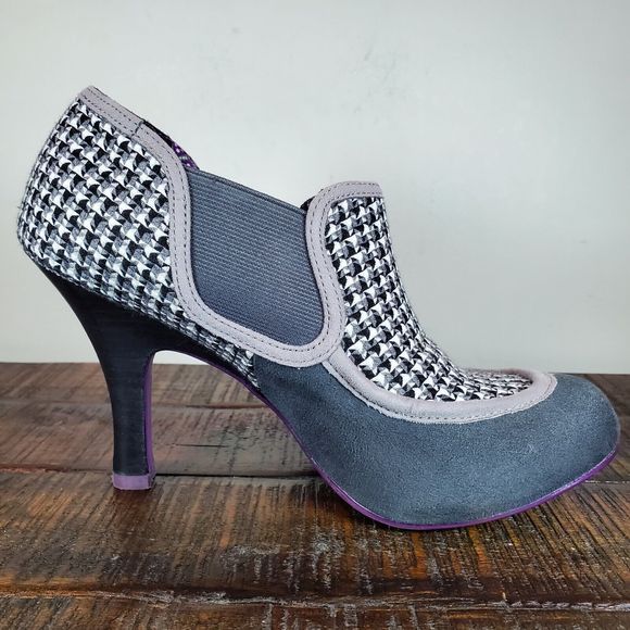 Stylish Gray and Black Women's Heels - Picture 8 of 12